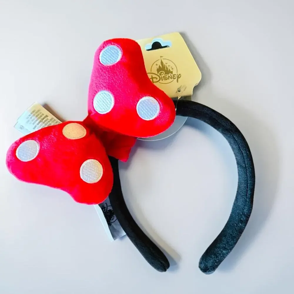 Disney add minnie